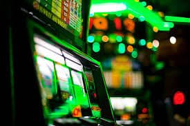K999 Live Casino ဒီလာများနှင့် Baccarat Roulette ကစားမြင်ကွင်း